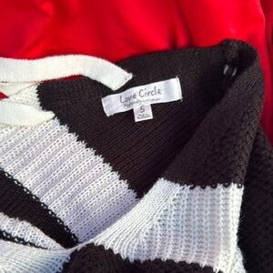 Women's Black and White Sweater